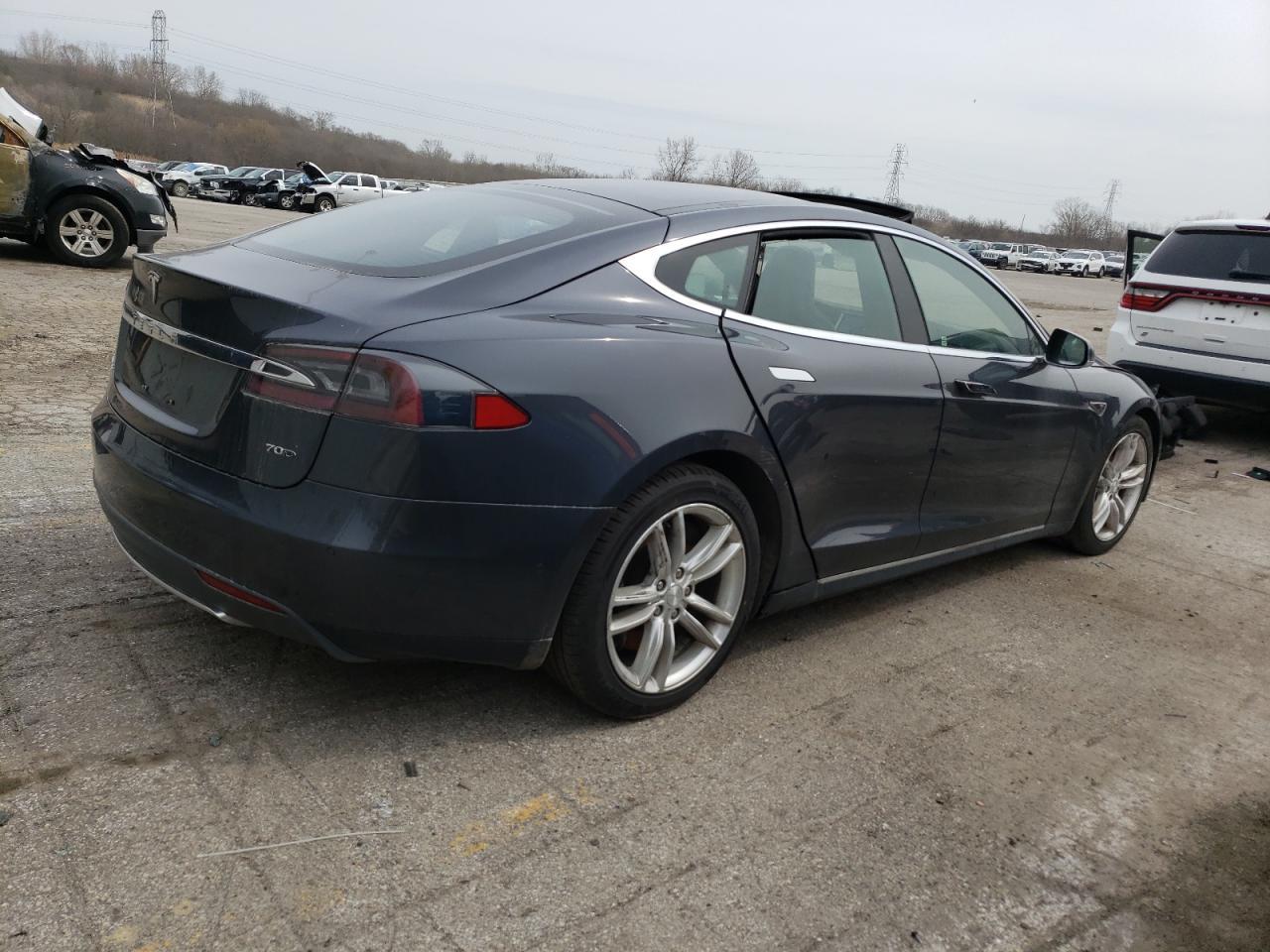 2015 TESLA MODEL S - Фото 3