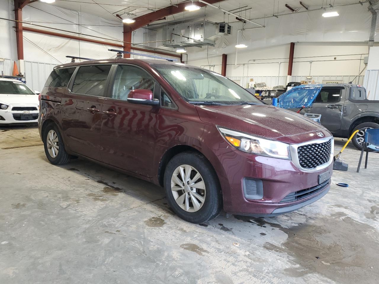 2017 KIA SEDONA LX - Фото 4