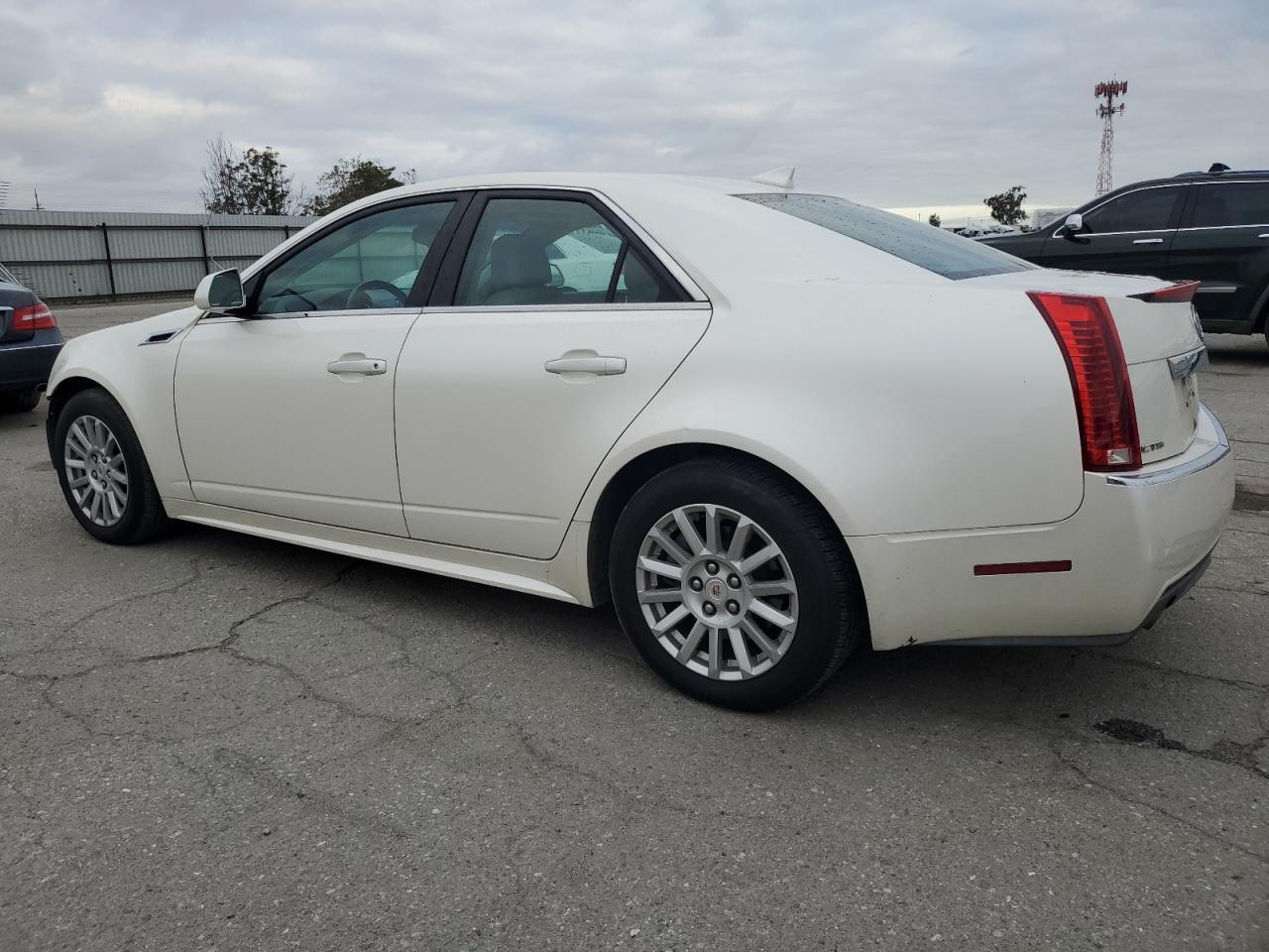 2011 CADILLAC CTS - Image 2