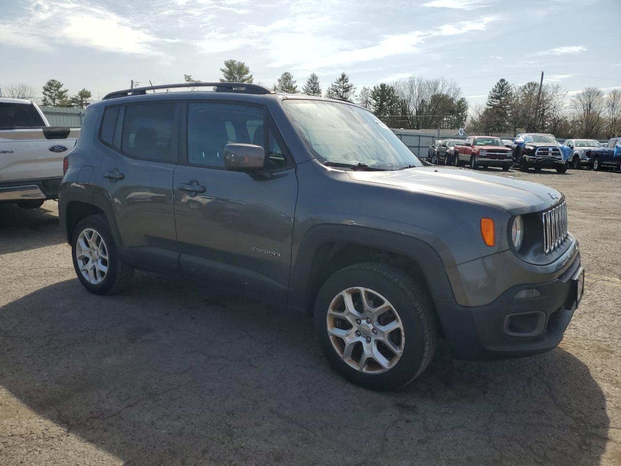 2016 JEEP RENEGADE L - Image 4