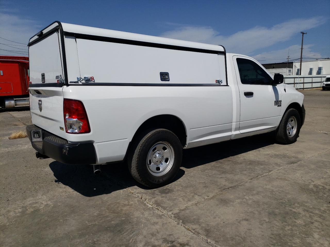 2019 RAM 1500 CLASS - Фото 3