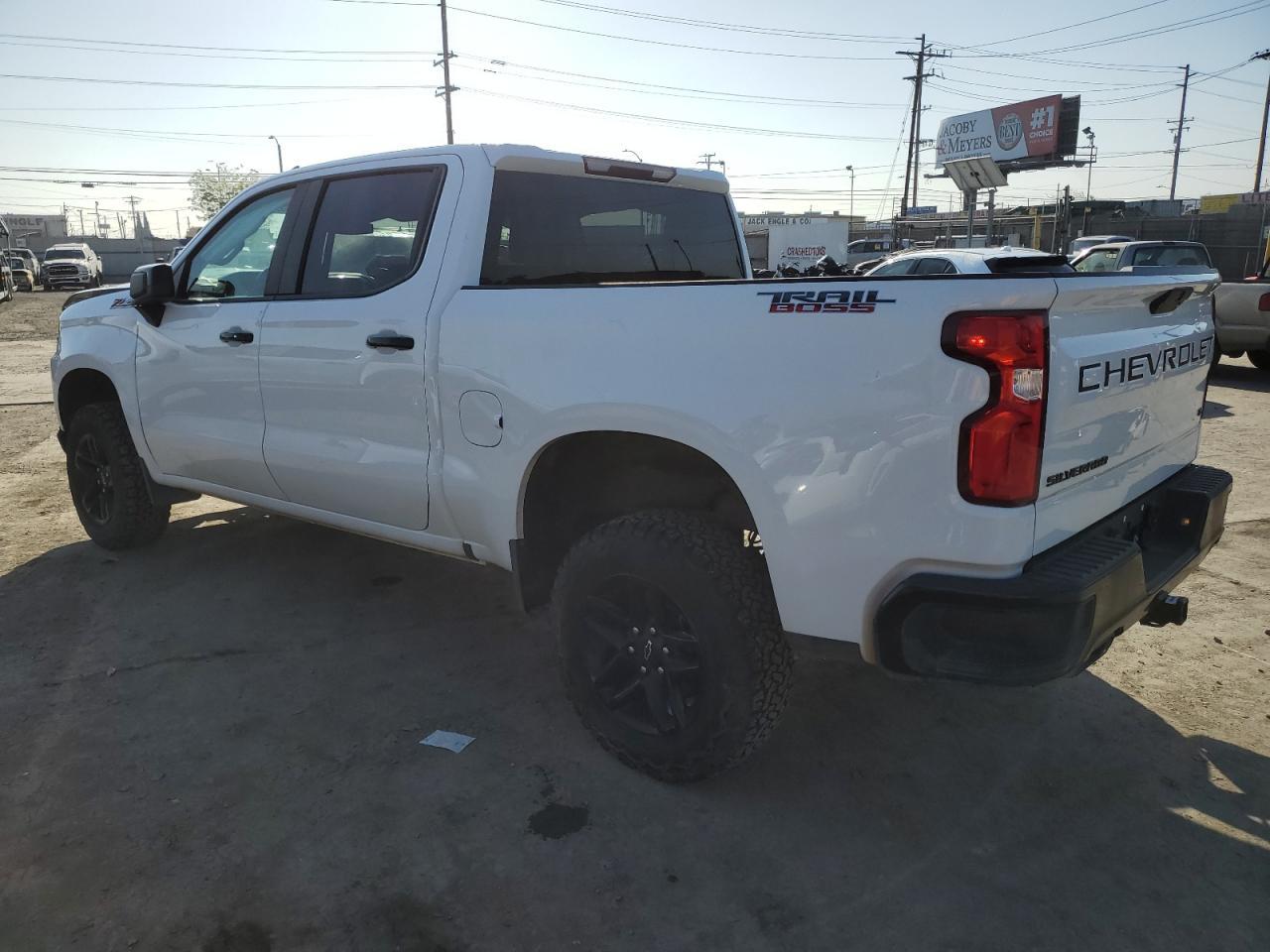 2021 CHEVROLET SILVERADO - Фото 2