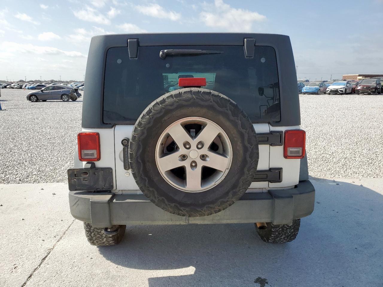 2012 JEEP WRANGLER U - Image 6