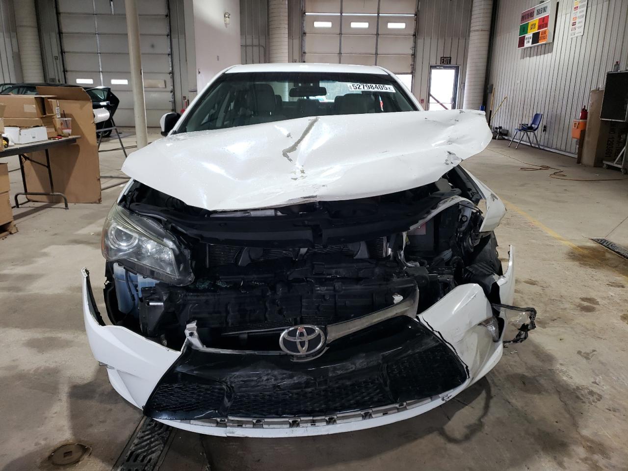 2016 TOYOTA CAMRY LE - Фото 5