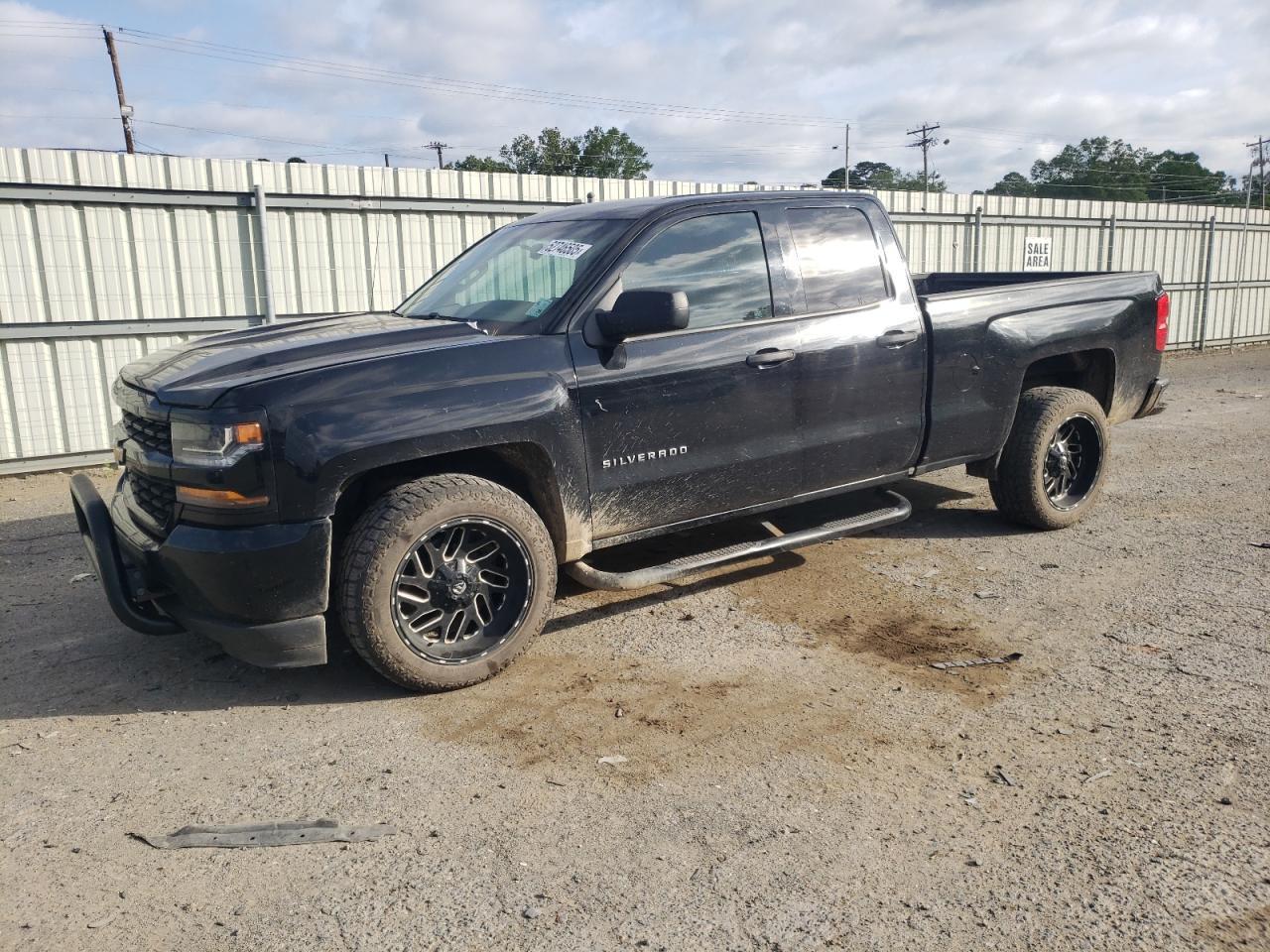 2017 CHEVROLET SILVERADO