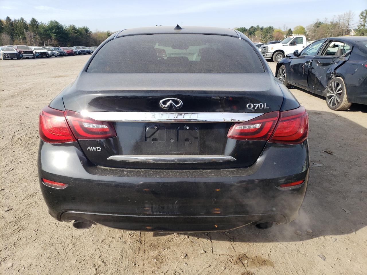 2017 INFINITI Q70L 5.6 - Image 6