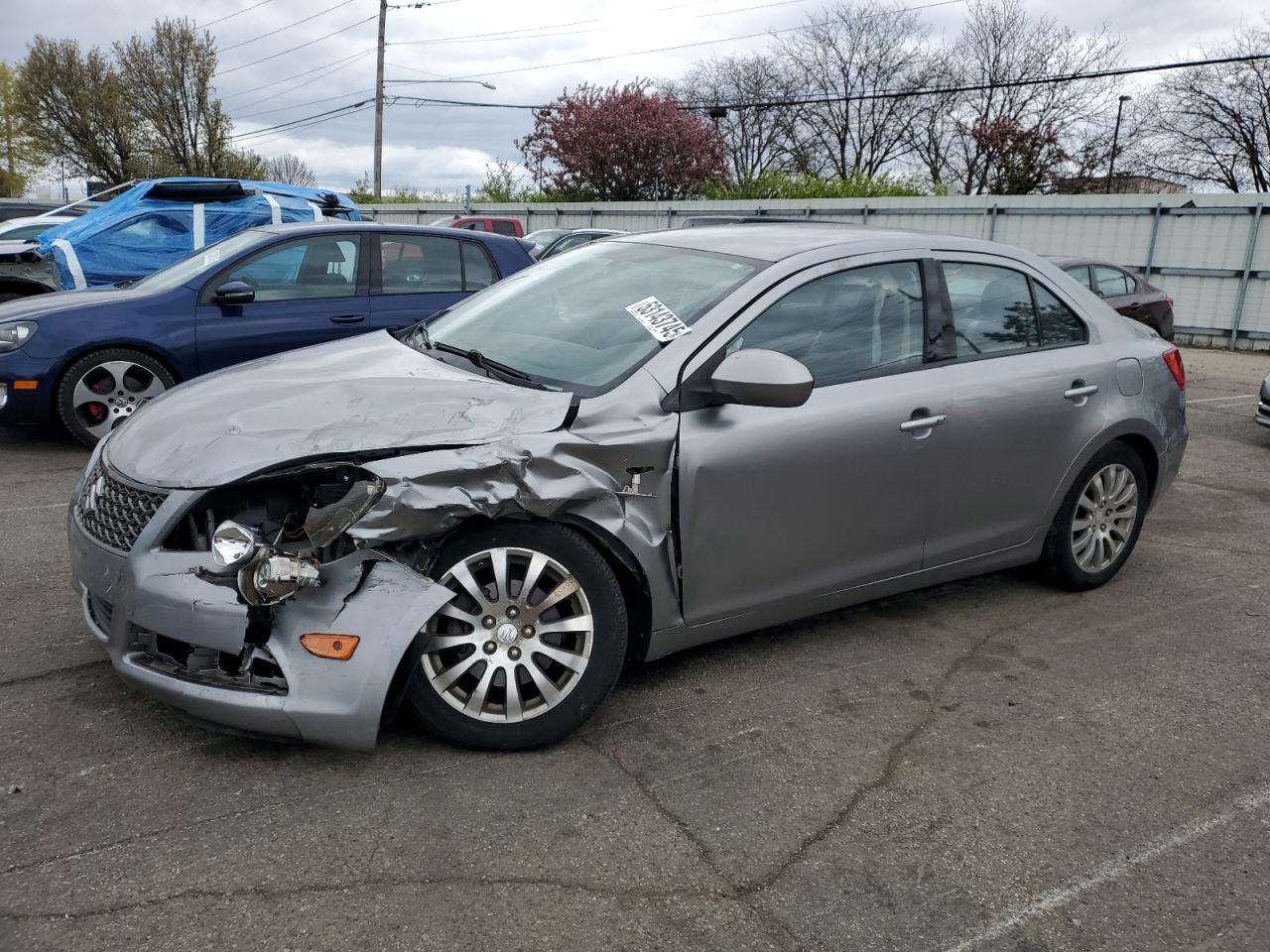 2013 SUZUKI KIZASHI SE