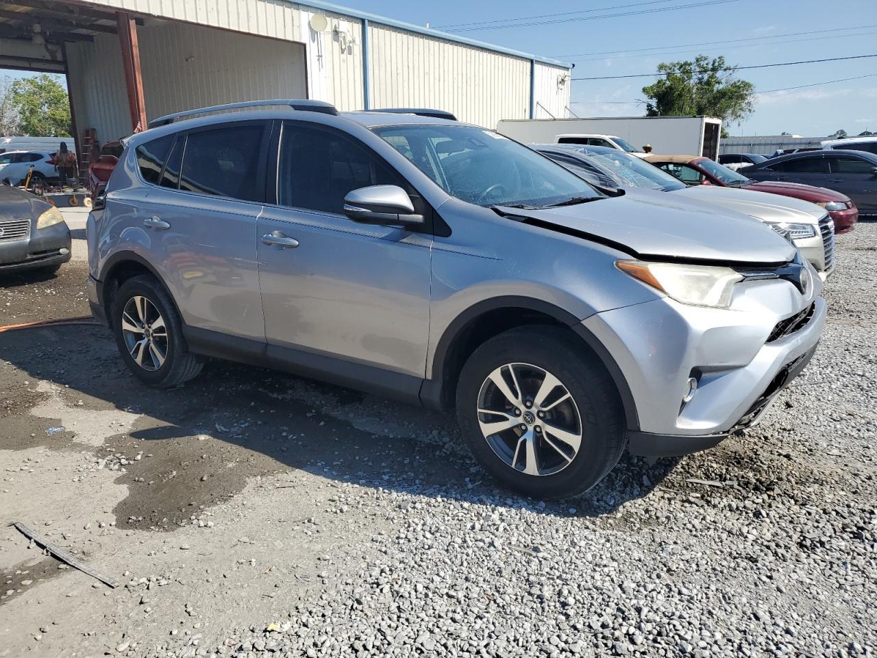 2017 TOYOTA RAV4 XLE - Image 4