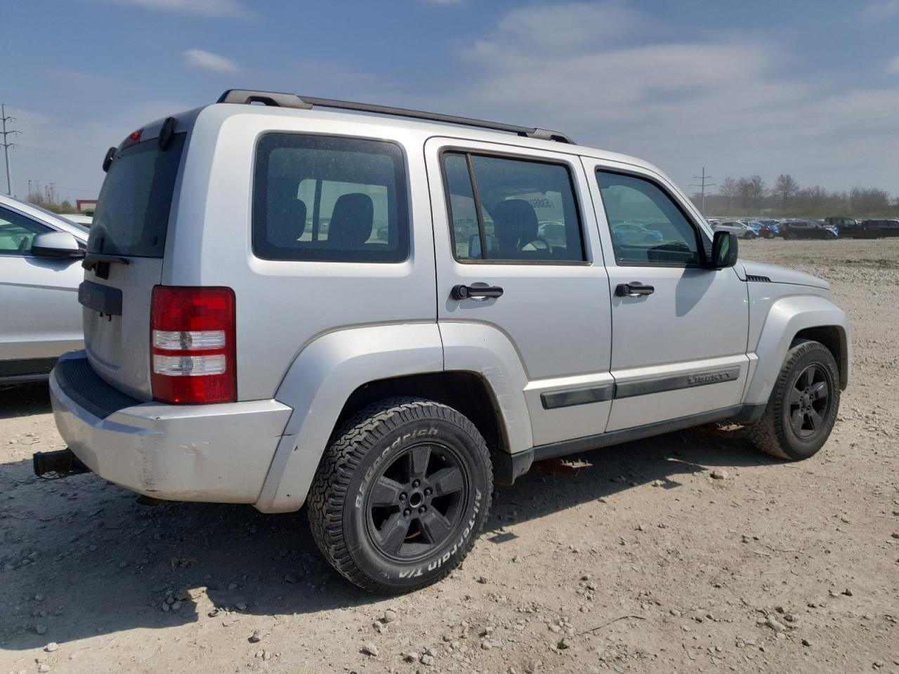 2010 JEEP LIBERTY SP - Фото 3