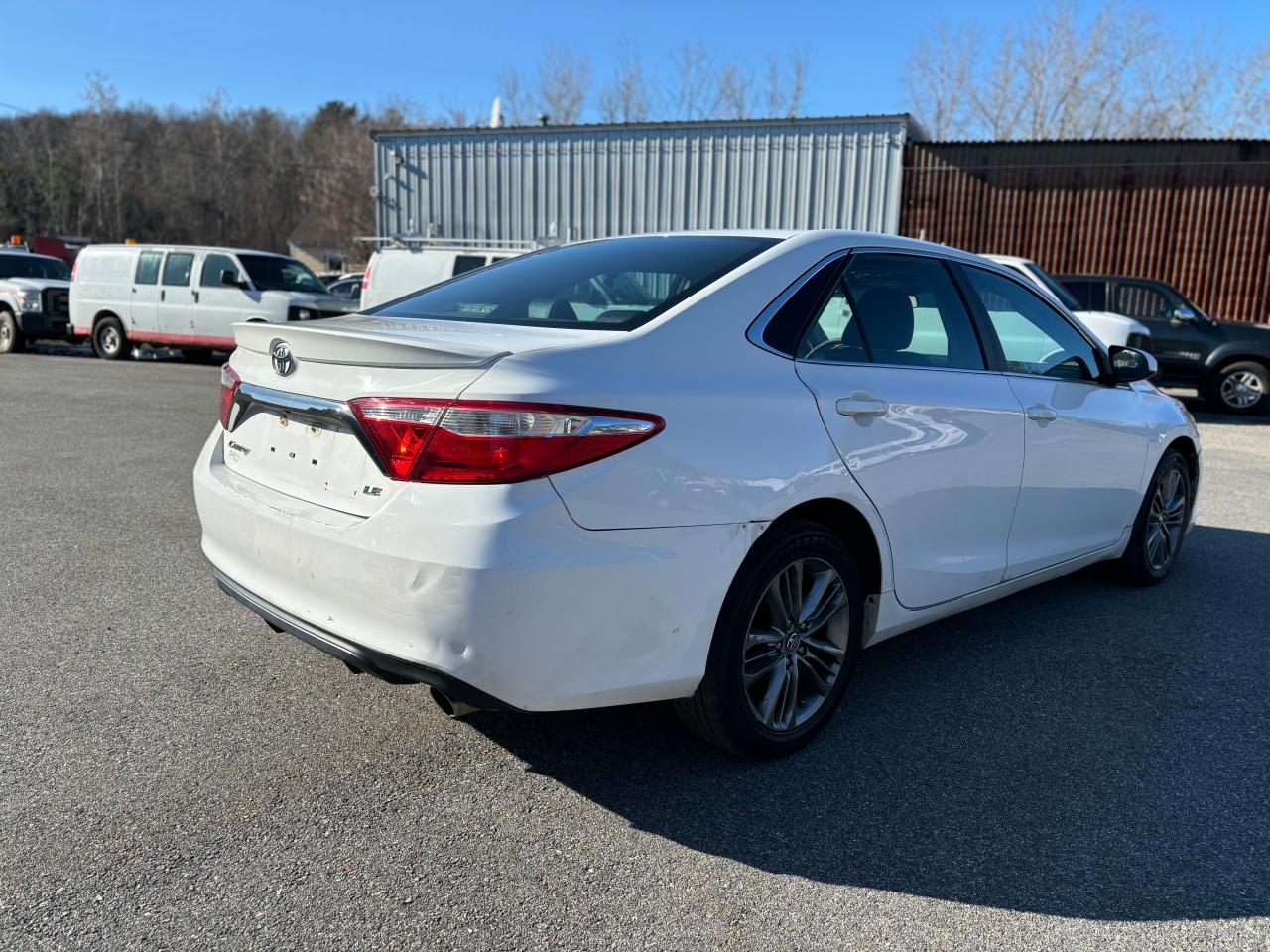 2017 TOYOTA CAMRY LE - Фото 4