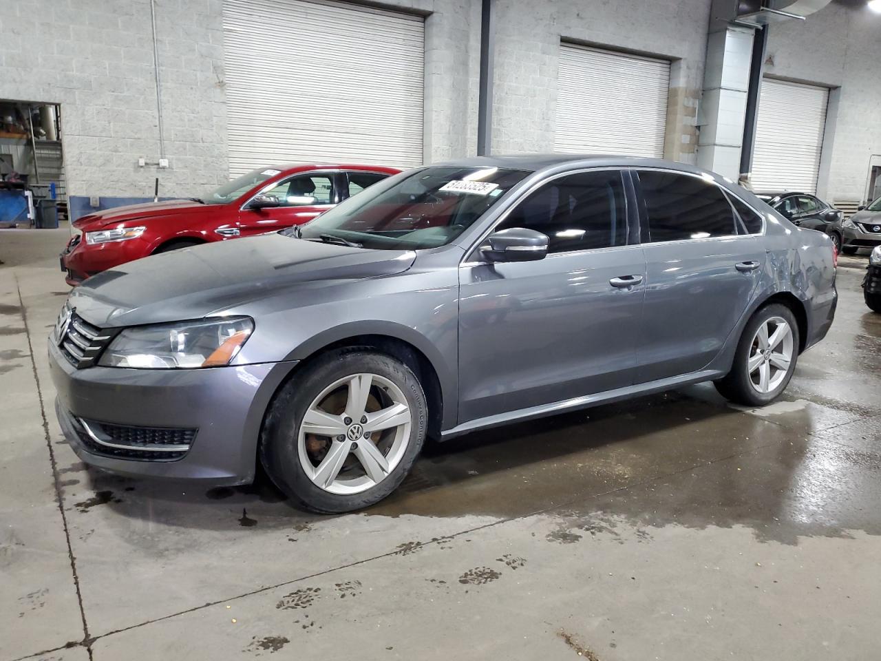 2013 VOLKSWAGEN PASSAT SE