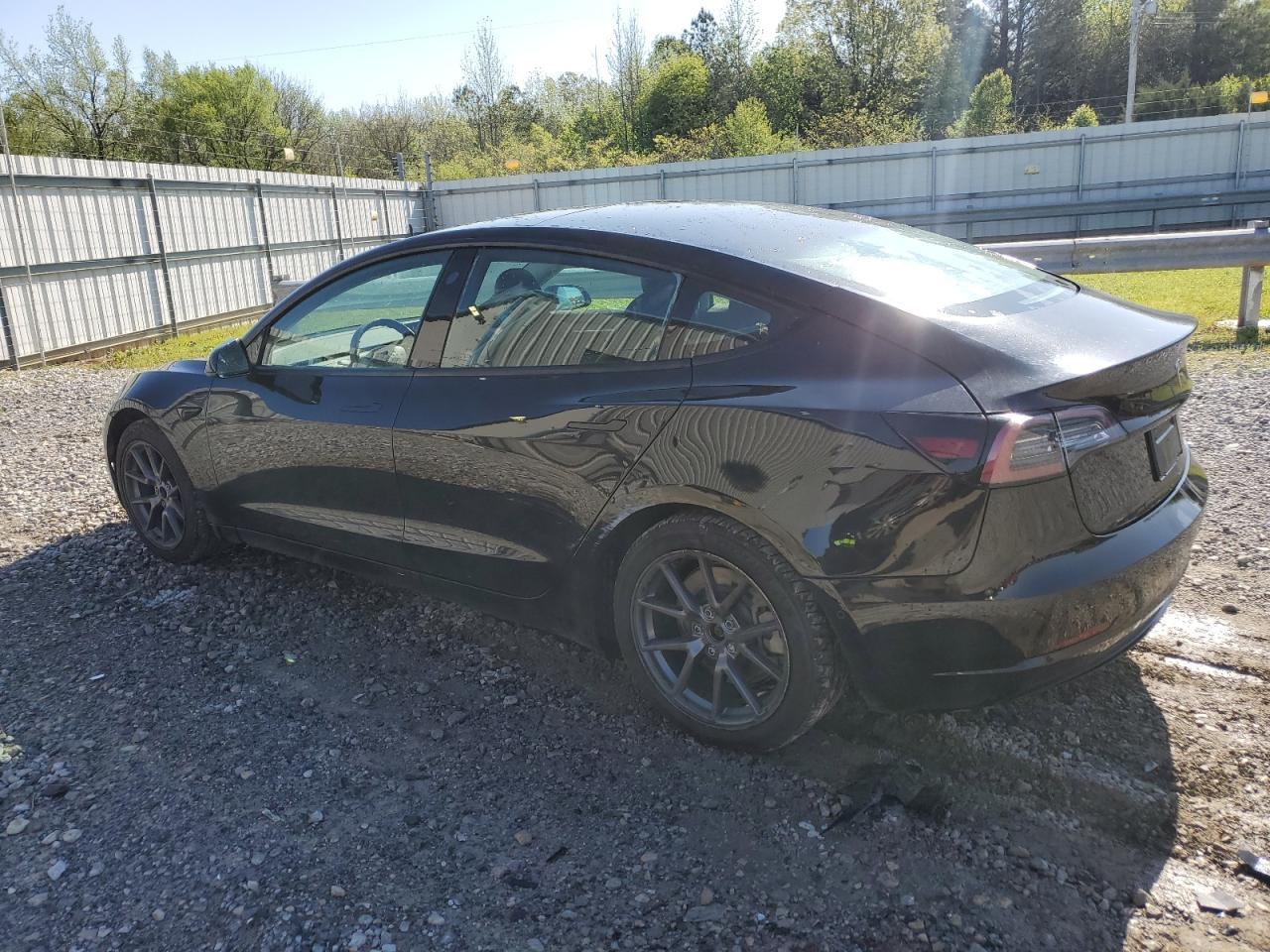 2022 TESLA MODEL 3 - Image 2
