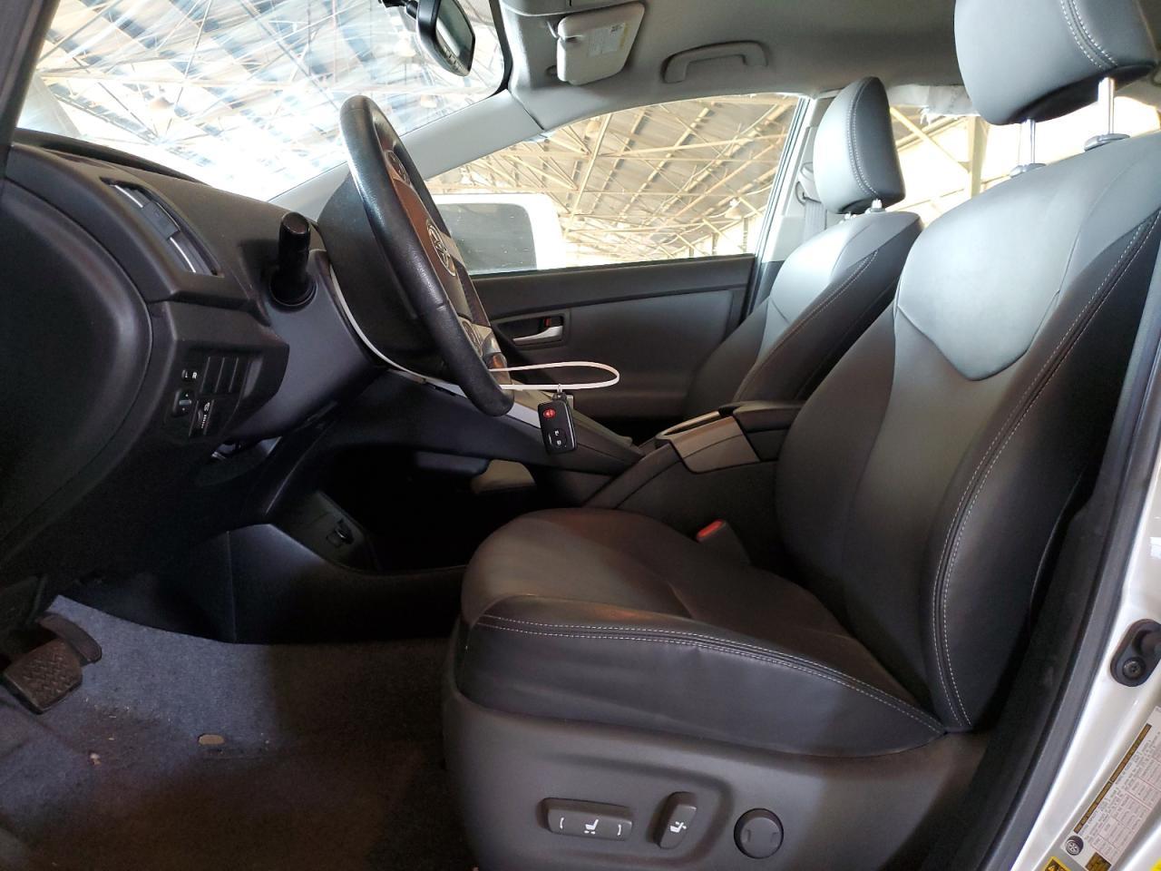 2015 TOYOTA PRIUS - Image 7