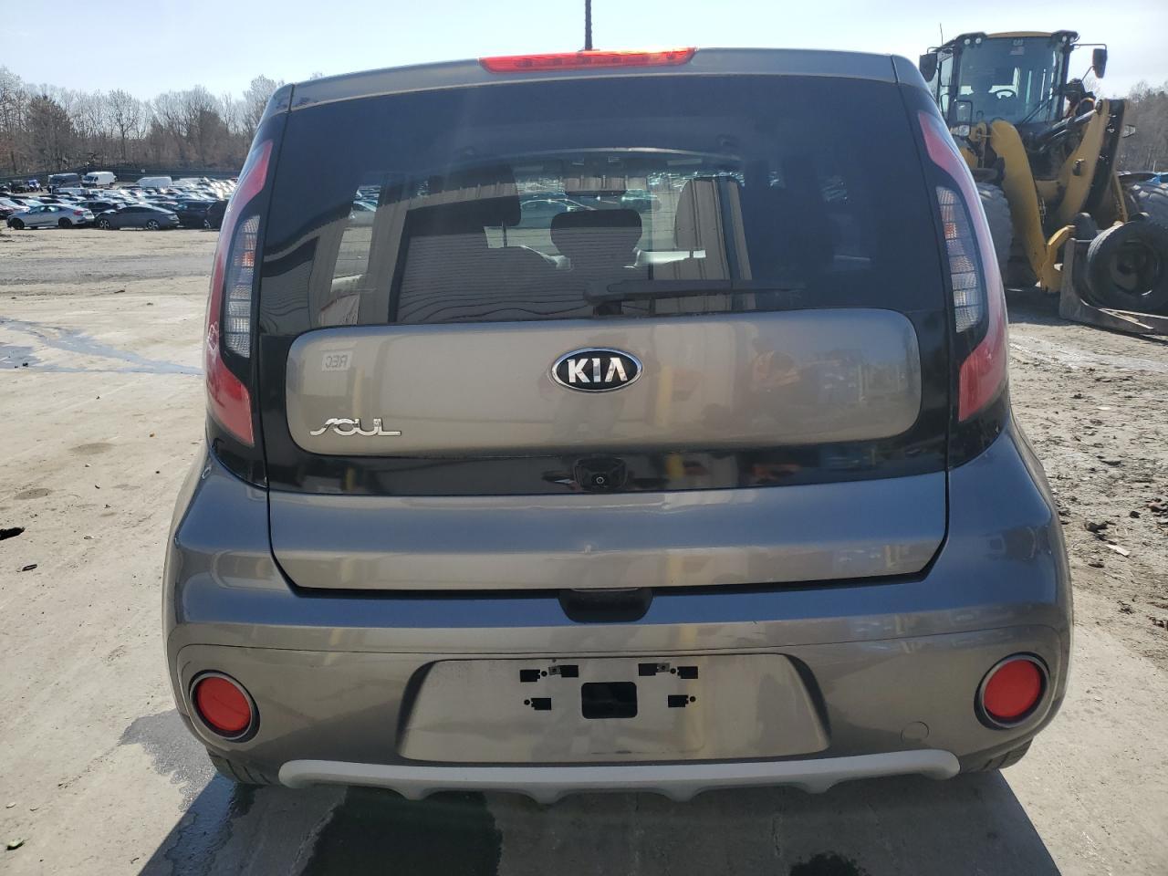 2019 KIA SOUL + - Image 6