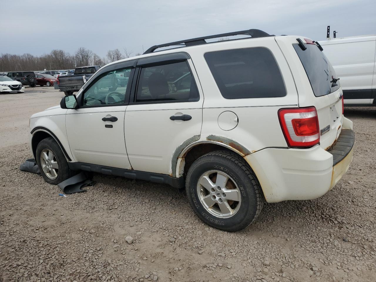 2012 FORD ESCAPE XLT - Фото 2
