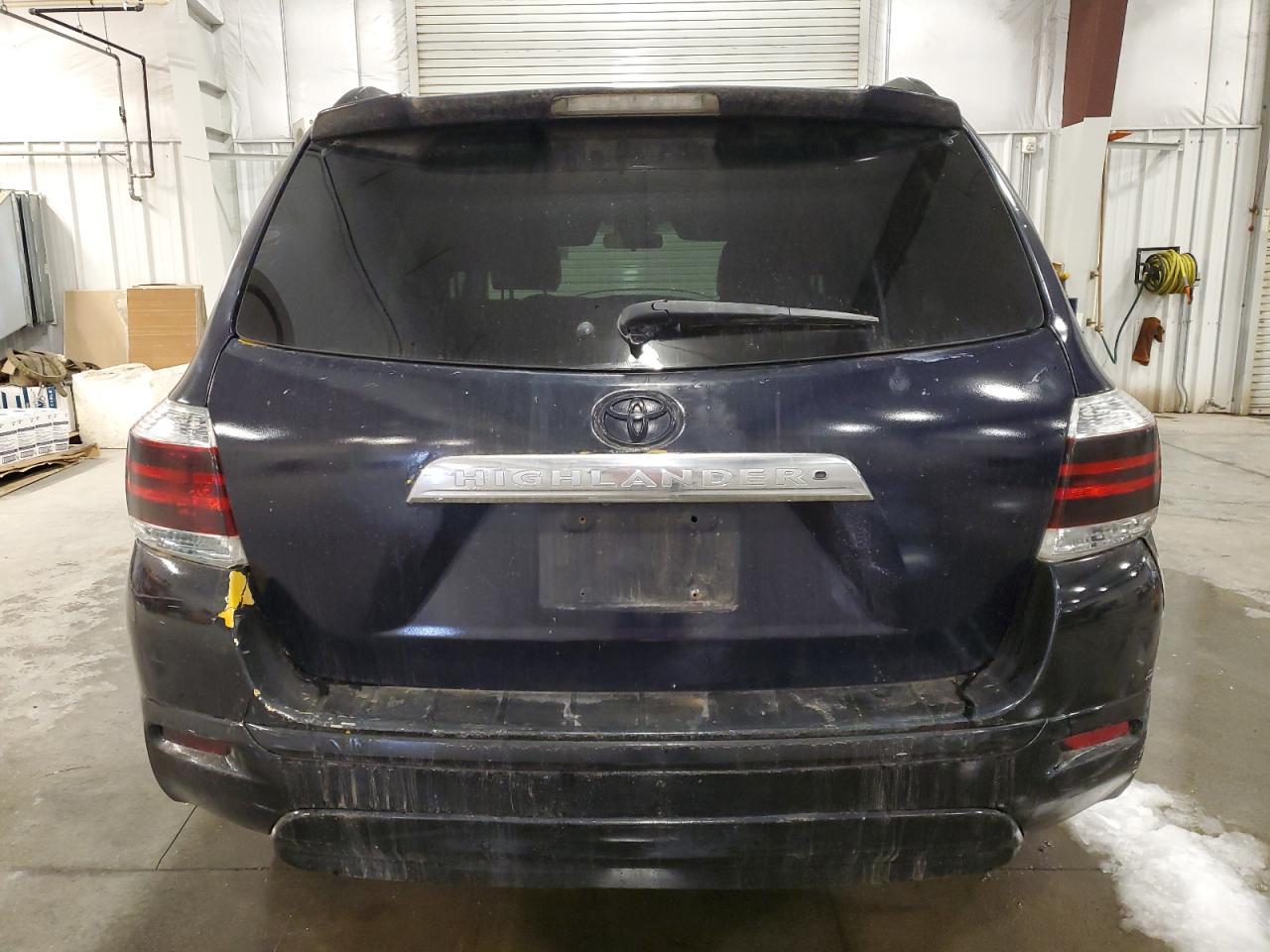 2011 TOYOTA HIGHLANDER - Image 6