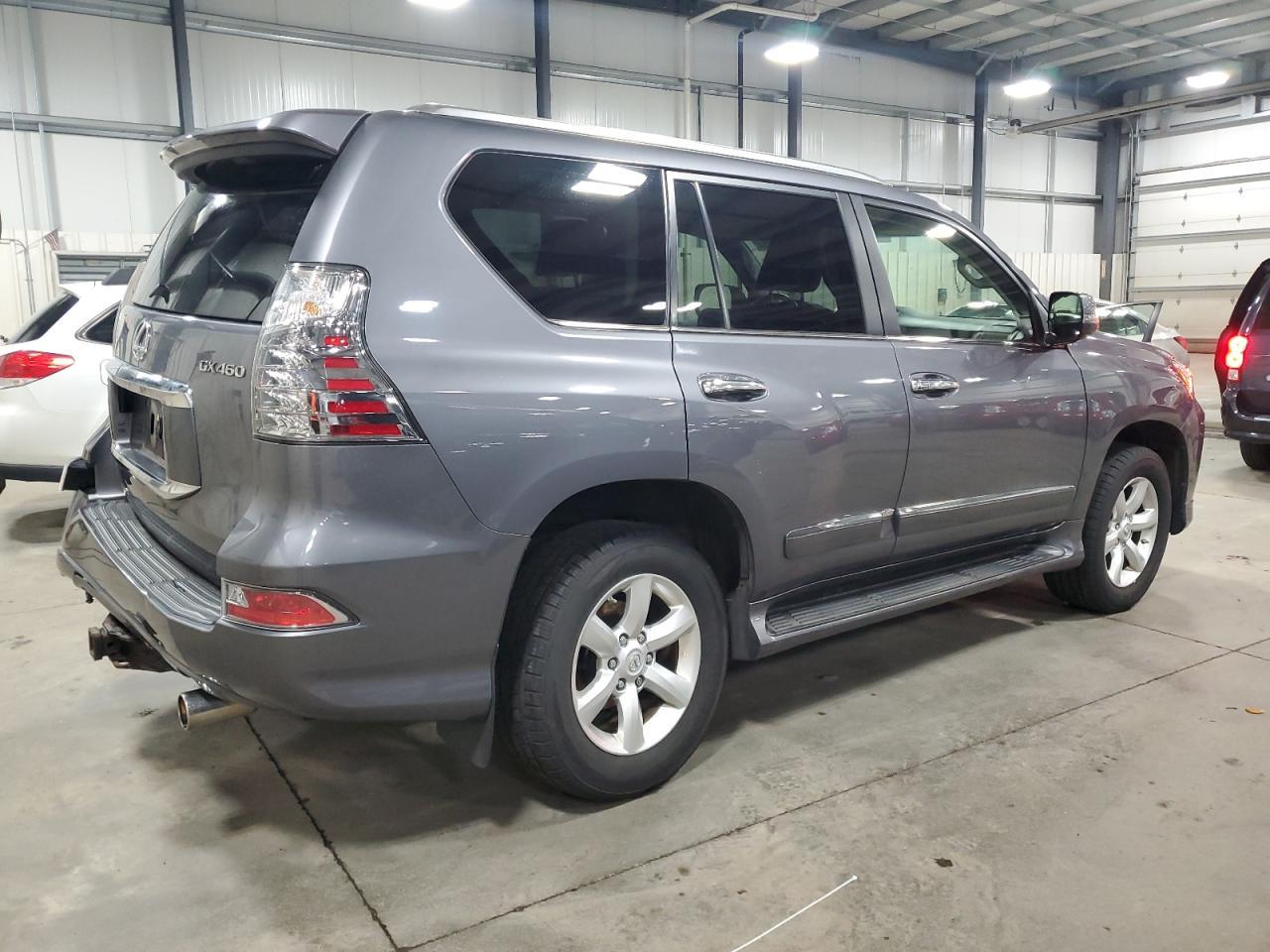 2017 LEXUS GX 460 - Фото 3