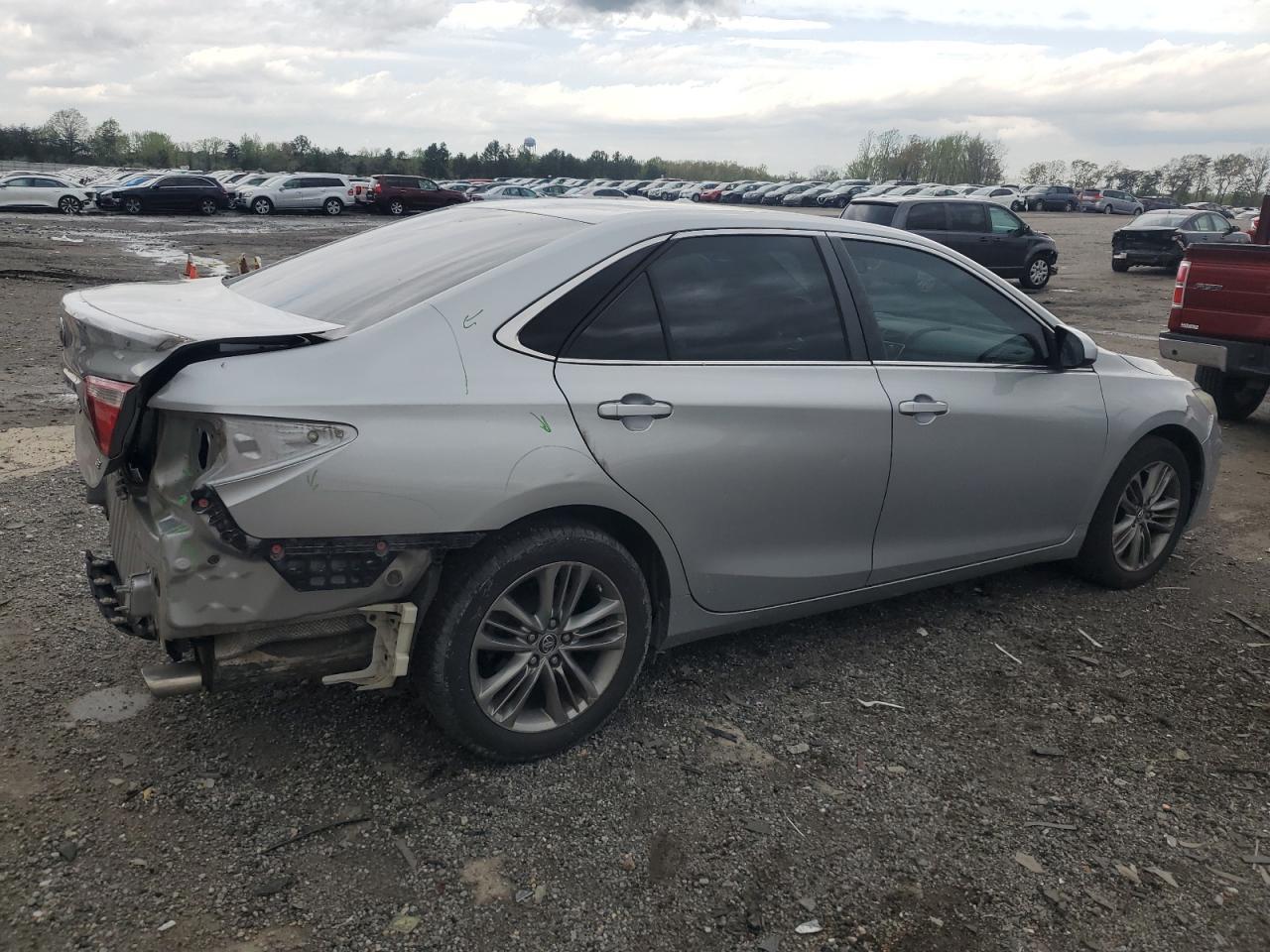 2016 TOYOTA CAMRY LE - Image 3