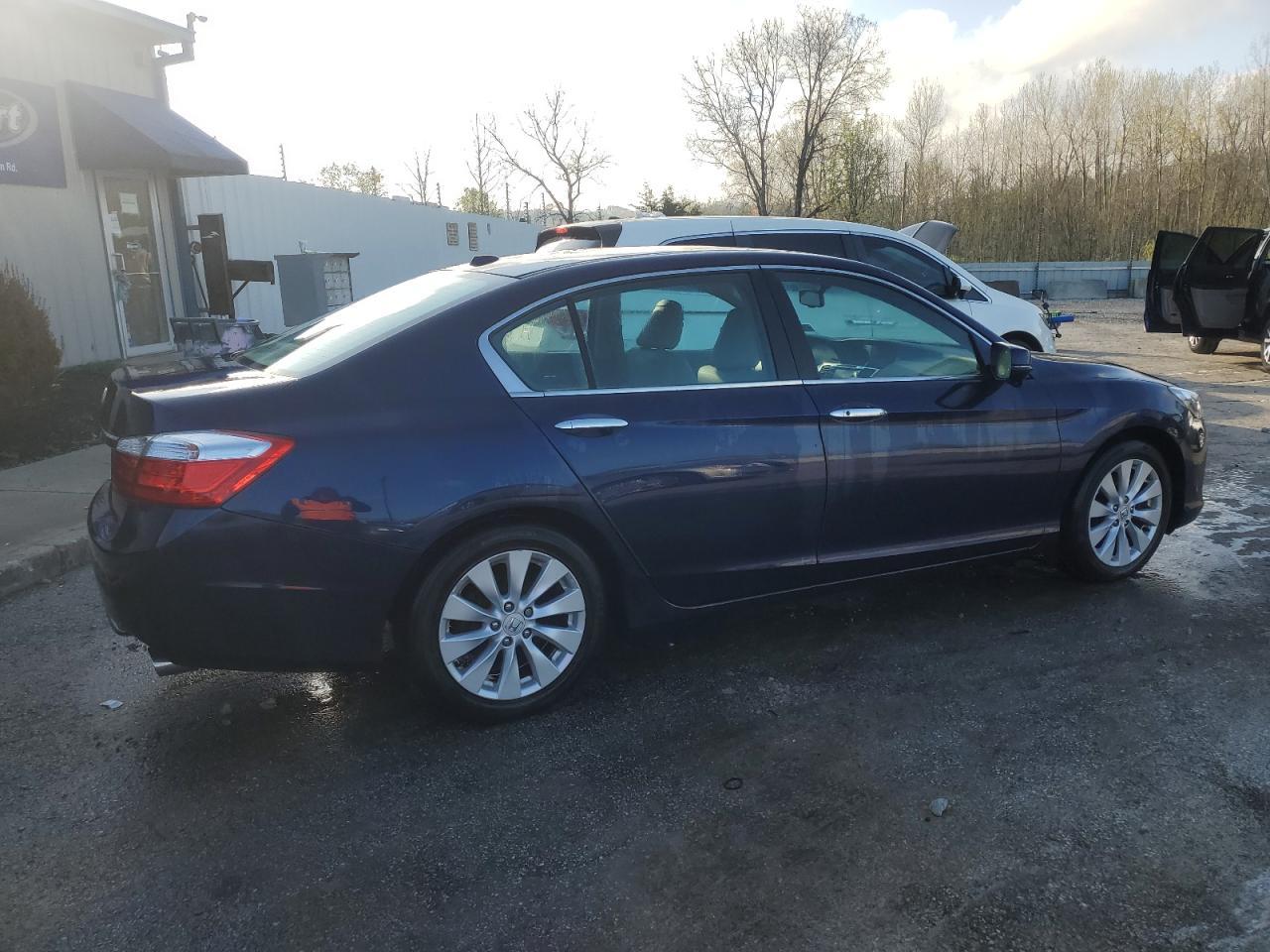 2015 HONDA ACCORD EXL - Image 3