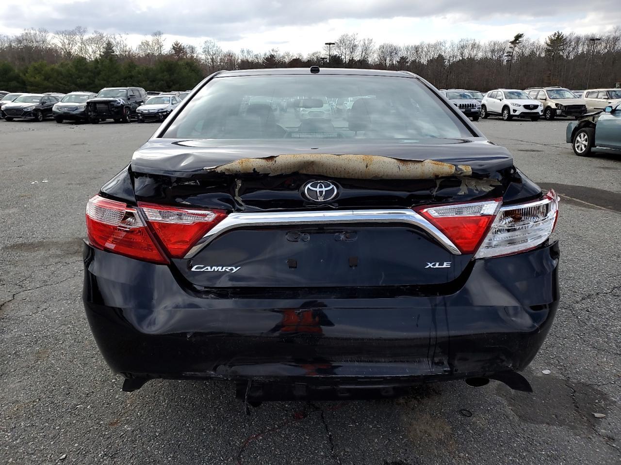 2017 TOYOTA CAMRY LE - Фото 6