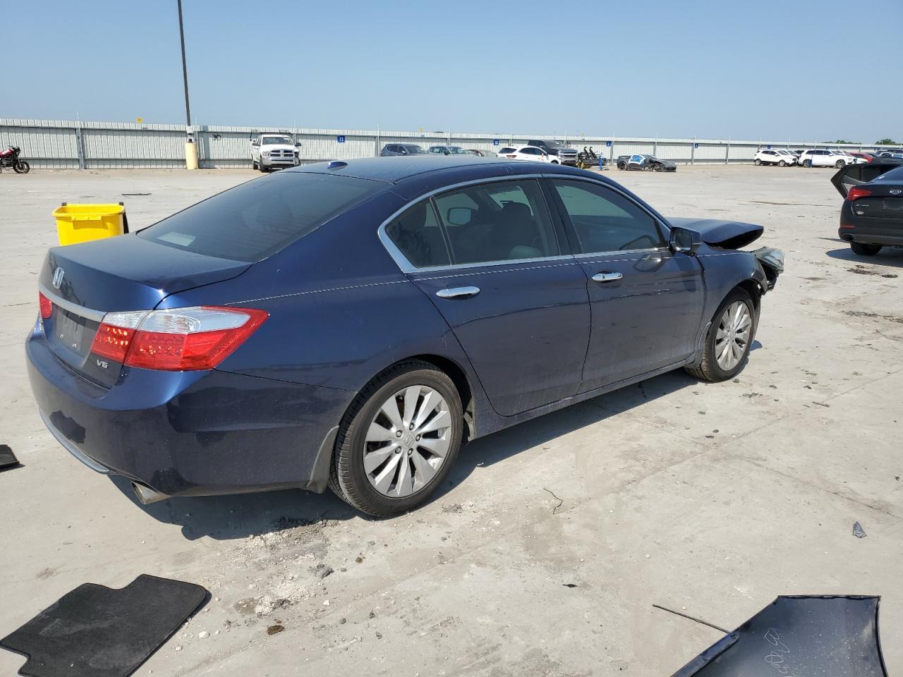 2015 HONDA ACCORD EXL - Image 3