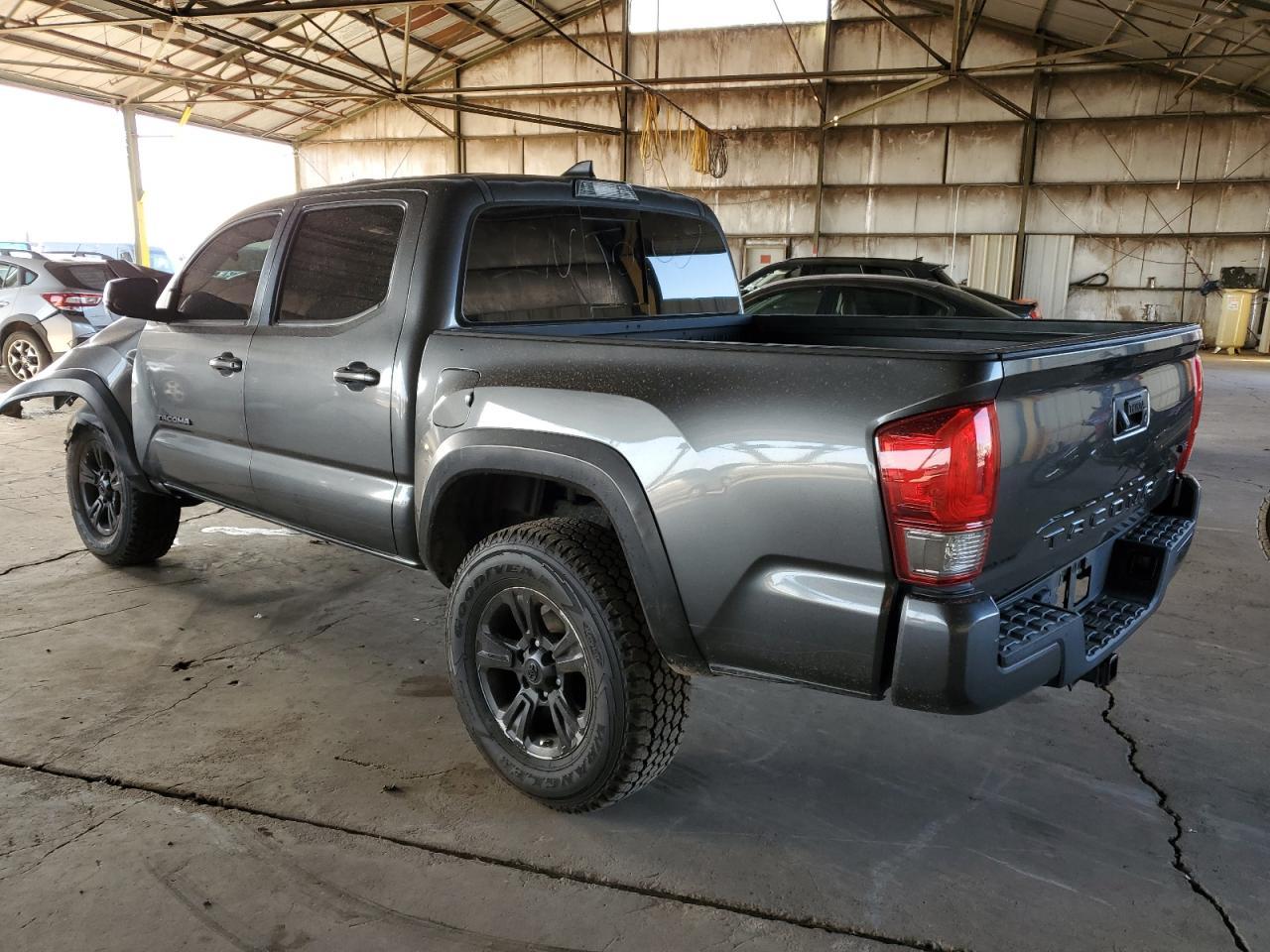2017 TOYOTA TACOMA DOU - Фото 2
