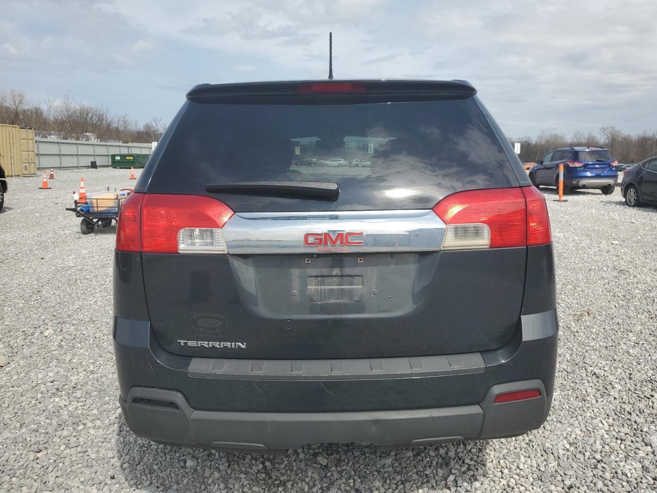 2013 GMC TERRAIN SL - Image 6