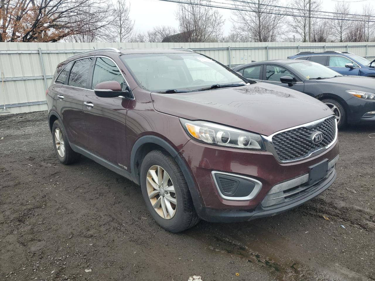 2016 KIA SORENTO LX - Image 4