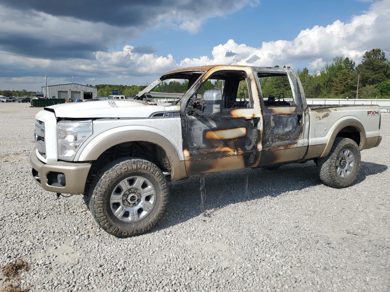 2011 FORD F250 SUPER