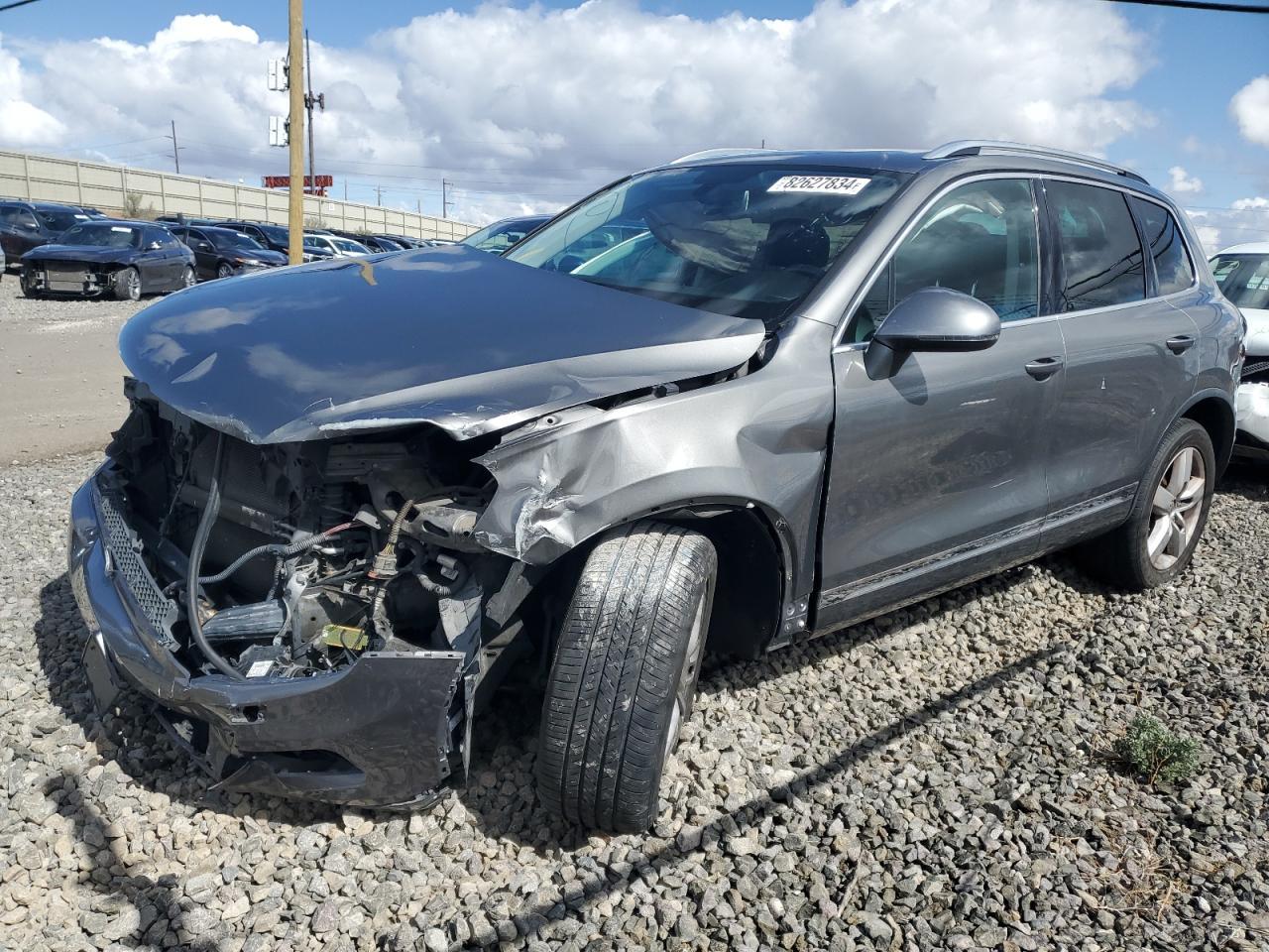 2014 VOLKSWAGEN TOUAREG V6