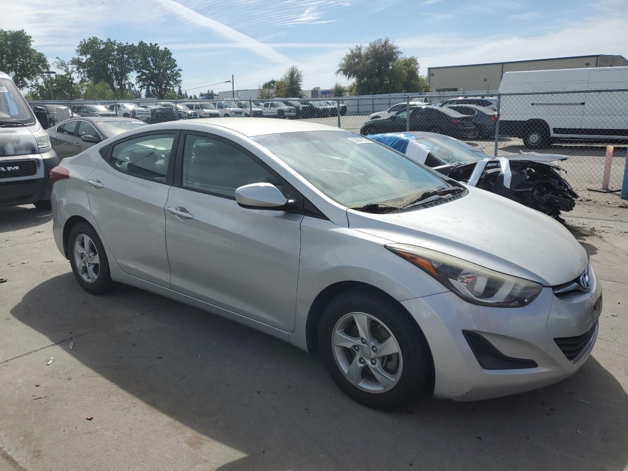 2014 HYUNDAI ELANTRA SE - Фото 4