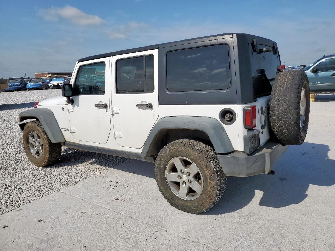 2012 JEEP WRANGLER U - Image 2