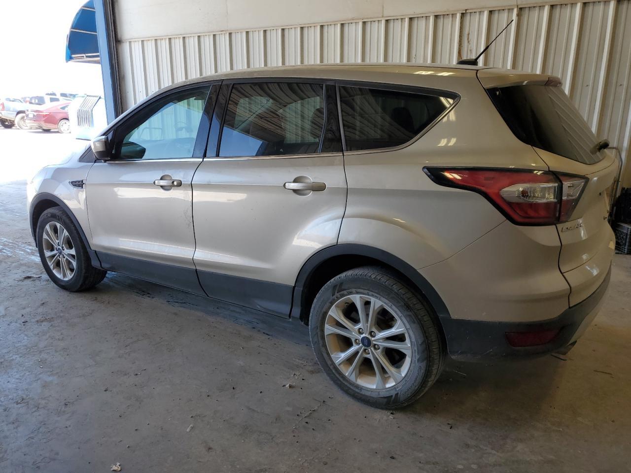 2017 FORD ESCAPE SE - Image 2
