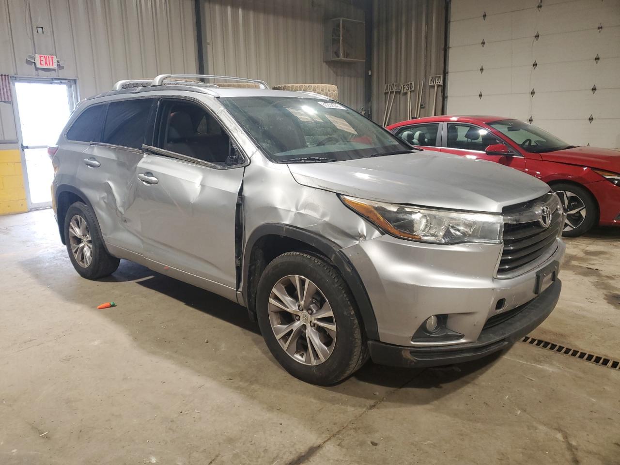 2015 TOYOTA HIGHLANDER - Image 4