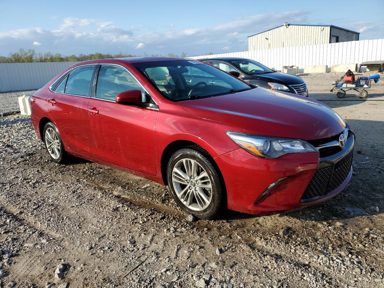 2017 TOYOTA CAMRY LE - Фото 4