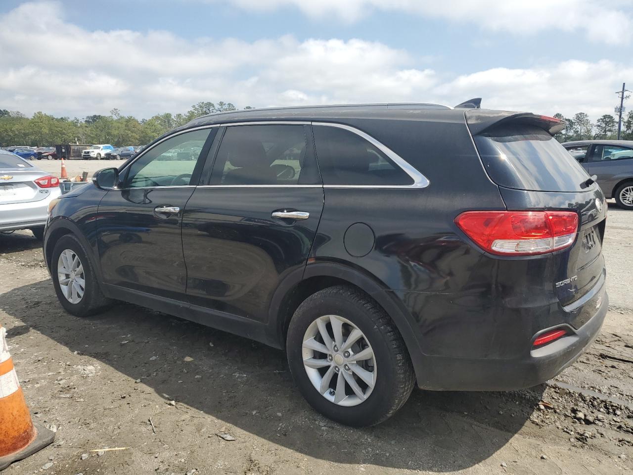 2016 KIA SORENTO LX - Image 2