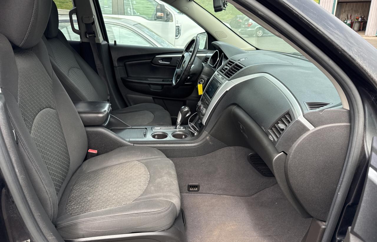 2011 CHEVROLET TRAVERSE L - Image 5