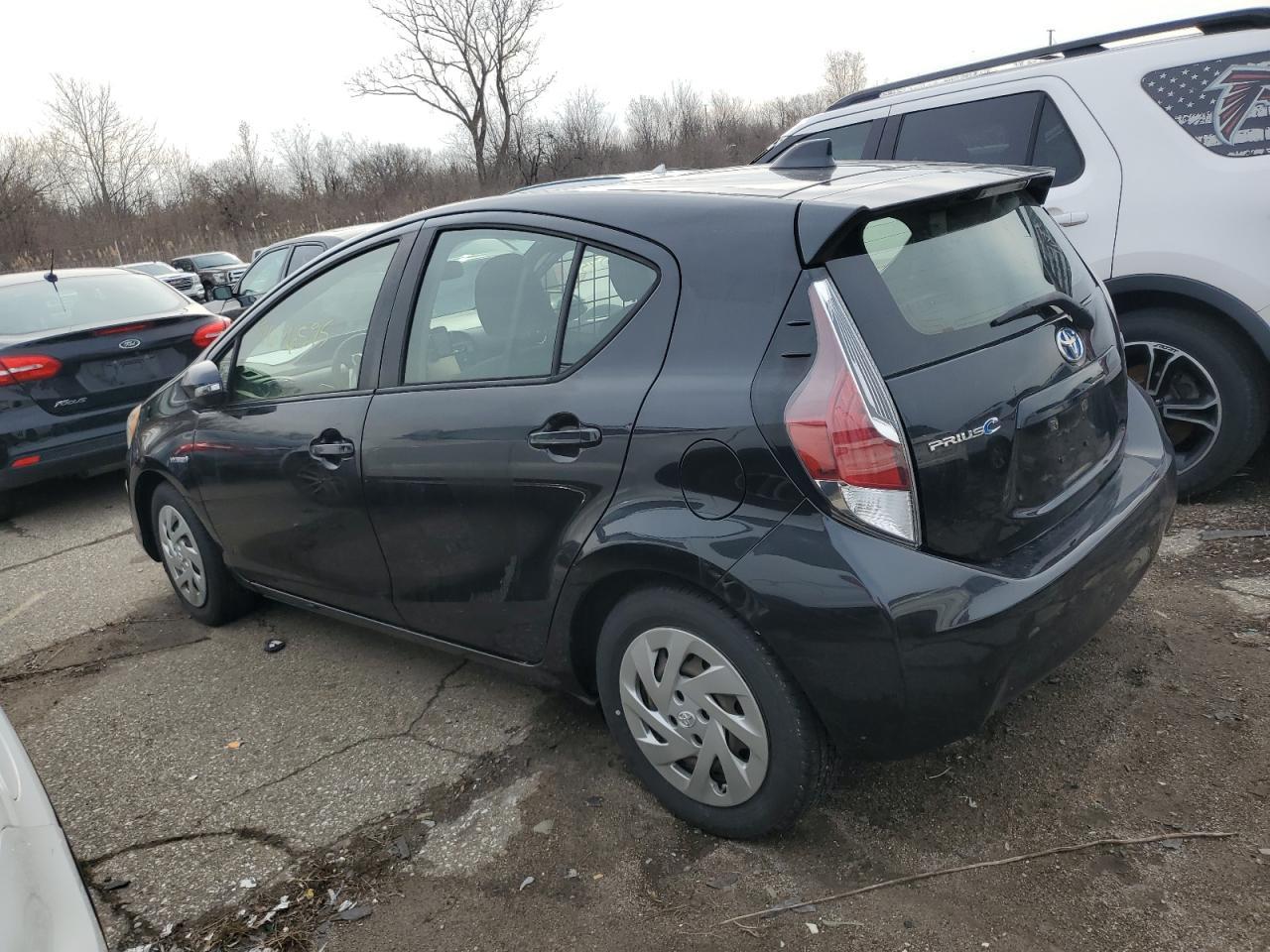 2016 TOYOTA PRIUS C - Image 2