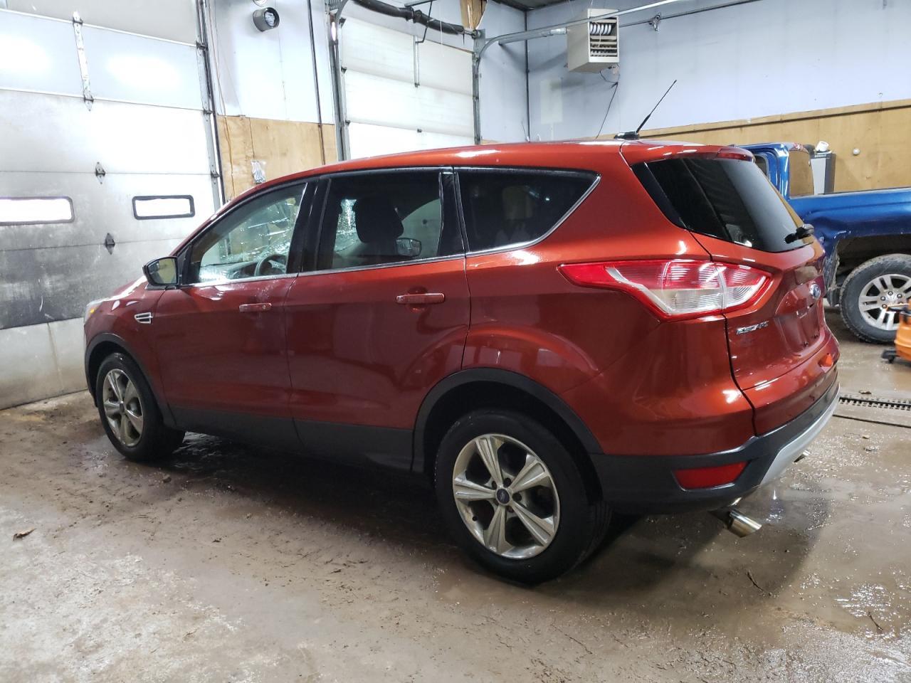 2015 FORD ESCAPE SE - Image 2