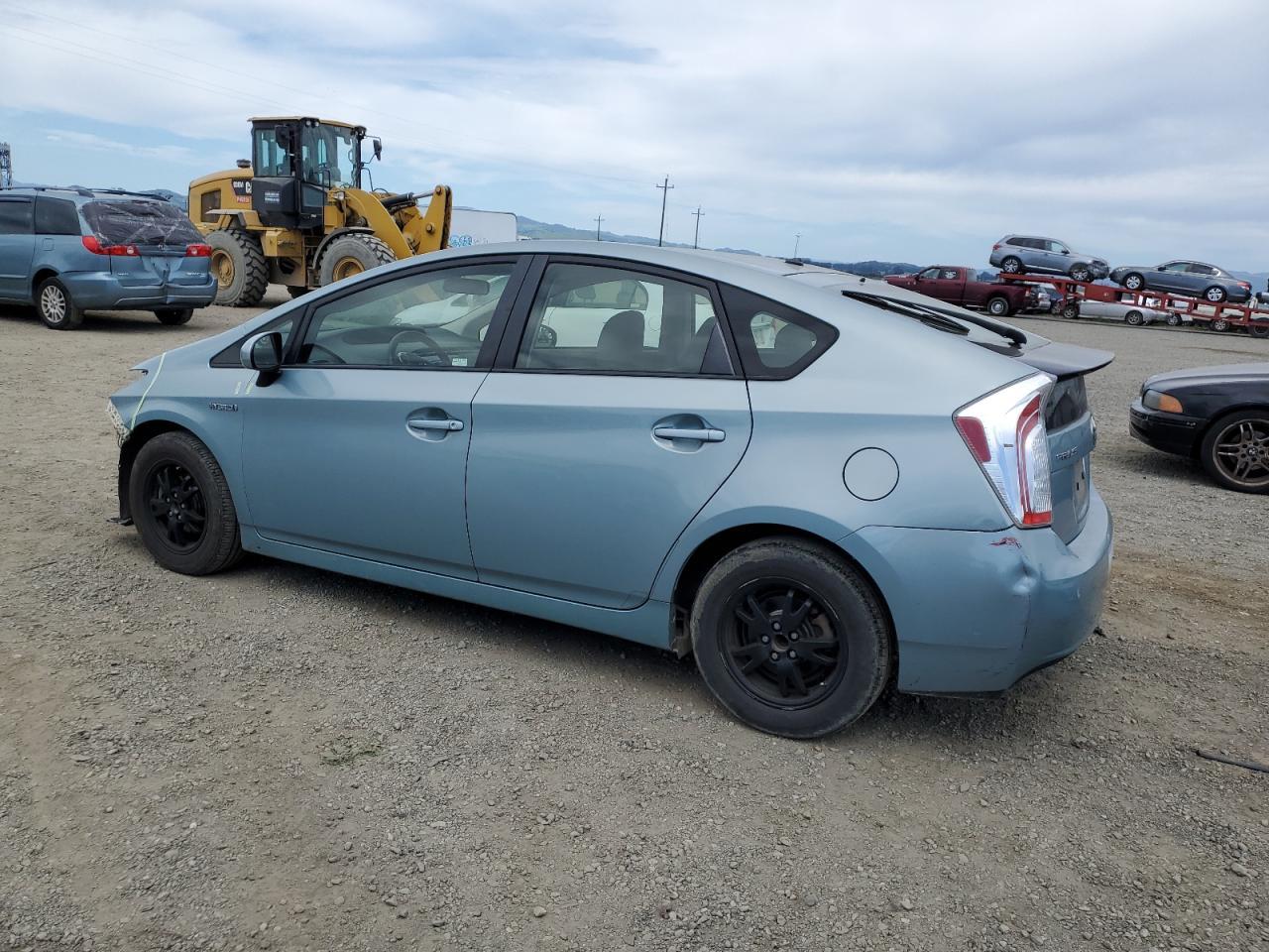 2015 TOYOTA PRIUS - Фото 2