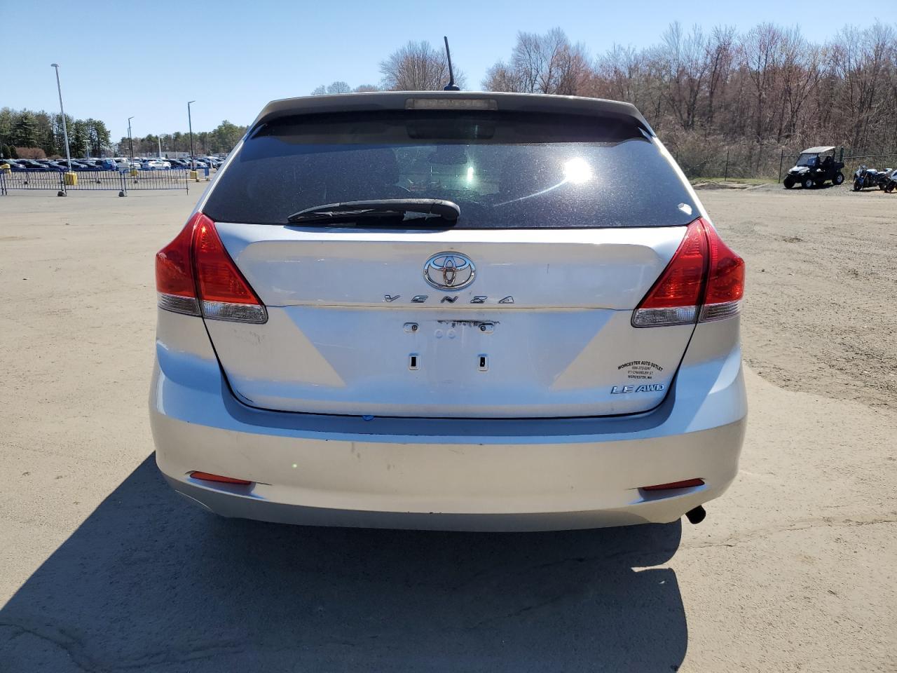 2012 TOYOTA VENZA LE - Image 6