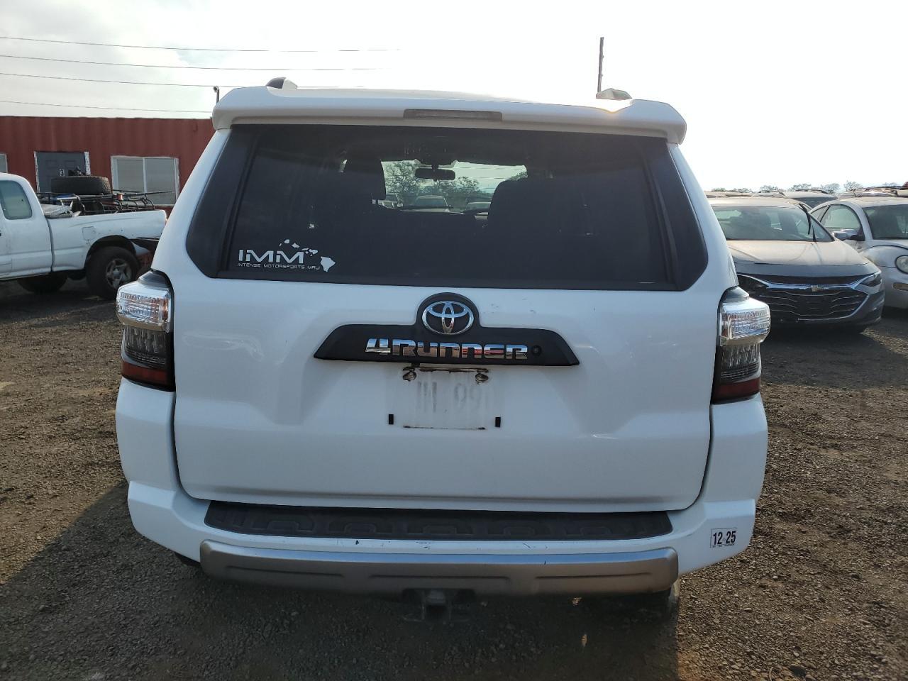 2019 TOYOTA 4RUNNER SR - Фото 6