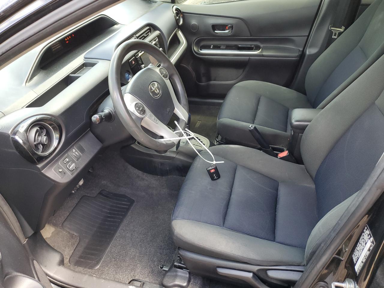 2015 TOYOTA PRIUS C - Image 7