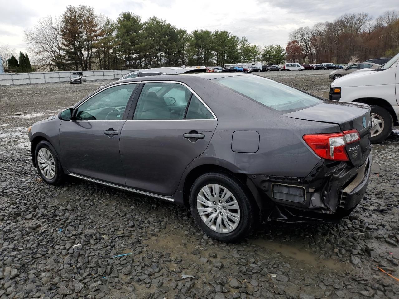 2014 TOYOTA CAMRY L - Image 2