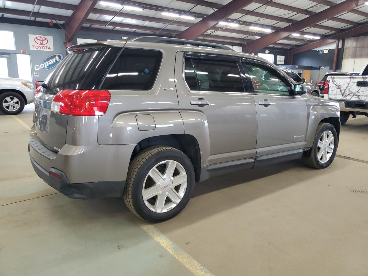 2012 GMC TERRAIN SL - Фото 3