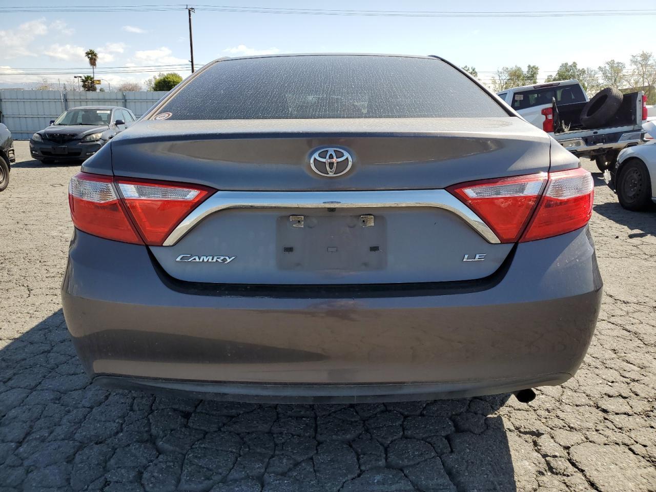 2015 TOYOTA CAMRY LE - Фото 6