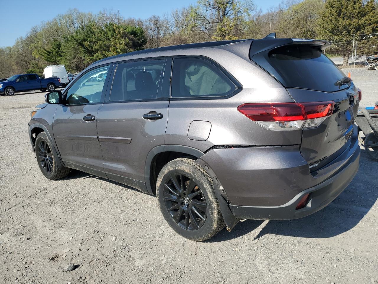 2019 TOYOTA HIGHLANDER - Фото 2