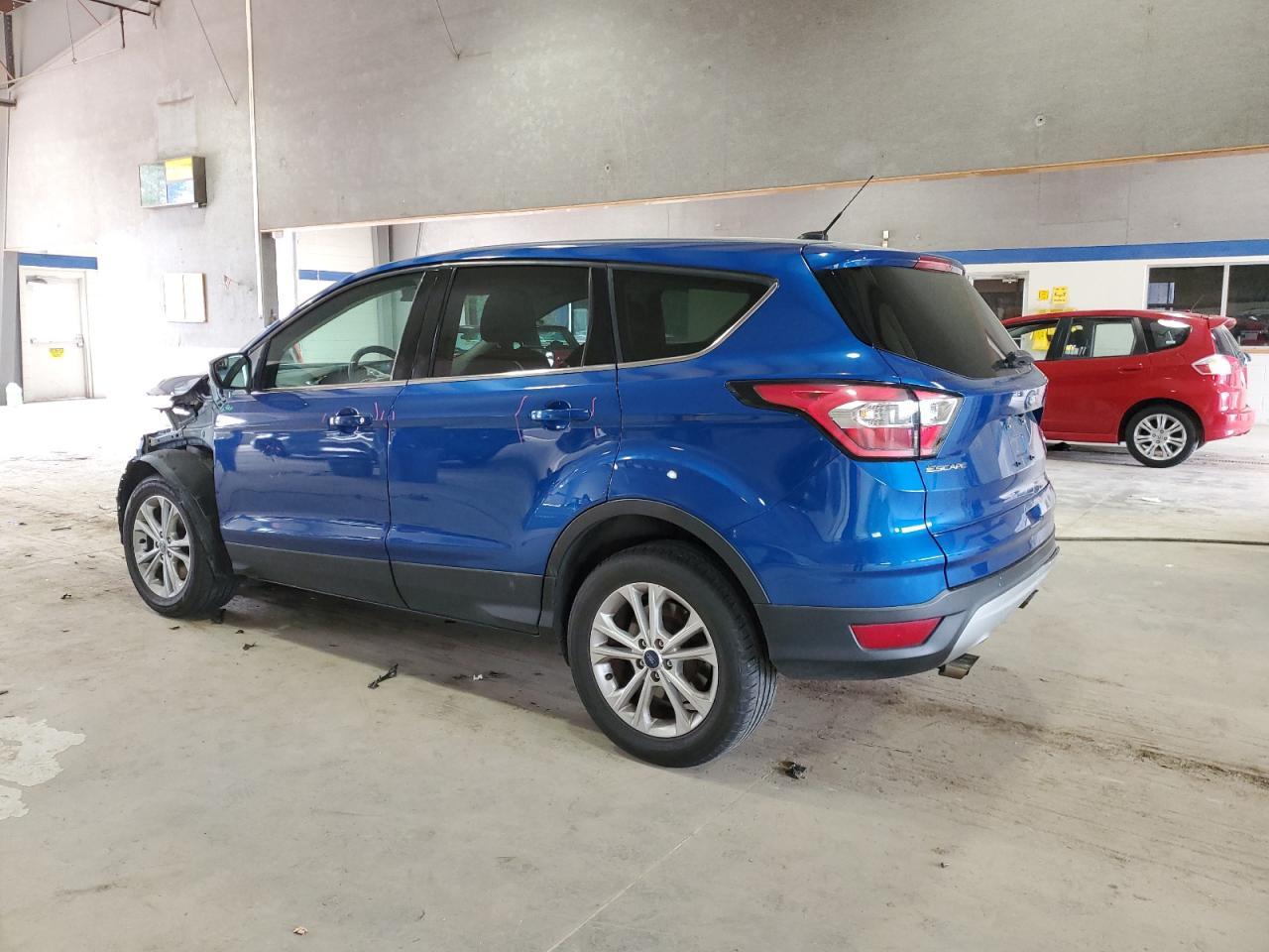 2017 FORD ESCAPE SE - Image 2