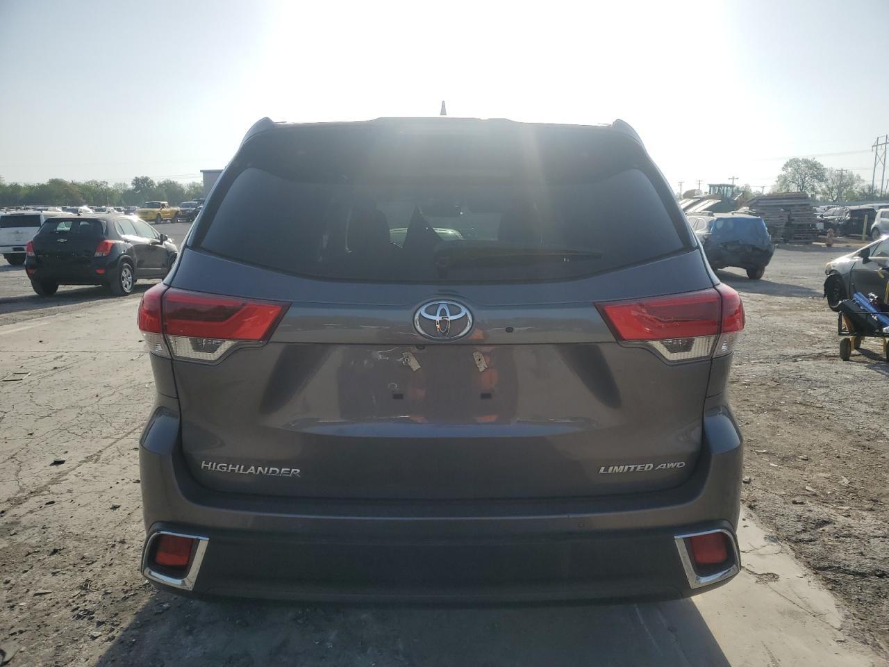 2019 TOYOTA HIGHLANDER - Фото 6