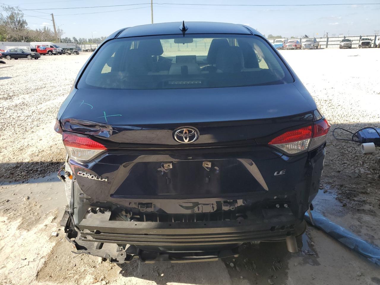 2020 TOYOTA COROLLA LE - Фото 6